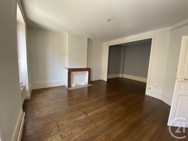 Appartement T2 à louer - 3 pièces - 73.0 m2 - BELLEVILLE - 69 - RHONE-ALPES - Century 21 Coquillat Immobilier Appartement T2 à louer - 3 pièces - 73.0 m2 - BELLEVILLE - 69 - RHONE-ALPES - Century 21 Coquillat Immobilier