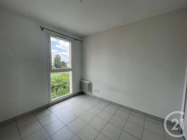 Afficher la photo en grand Appartement F3 à louer - 3 pièces - 59.49 m2 - BELLEVILLE - 69 - RHONE-ALPES - Century 21 Coquillat Immobilier