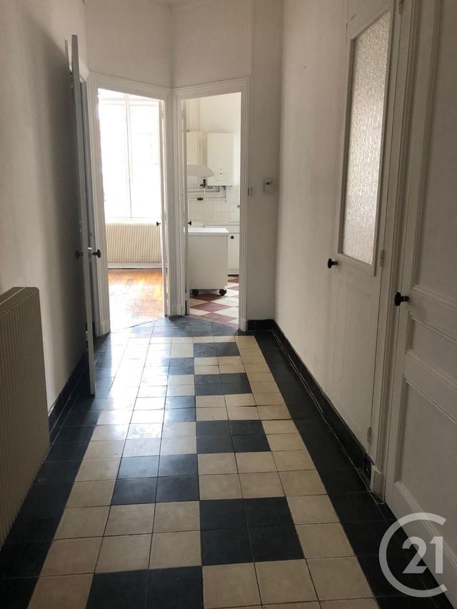 Afficher la photo en grand appartement à louer - 3 pièces - 100.0 m2 - BELLEVILLE - 69 - RHONE-ALPES - Century 21 Coquillat Immobilier