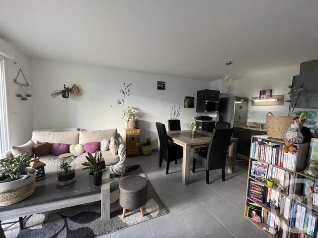 Appartement F2 à vendre - 2 pièces - 50.15 m2 - CHARNAY LES MACON - 71 - BOURGOGNE - Century 21 Coquillat Immobilier