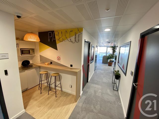 entreprise à louer - 9.0 m2 - BELLEVILLE - 69 - RHONE-ALPES - Century 21 Coquillat Immobilier