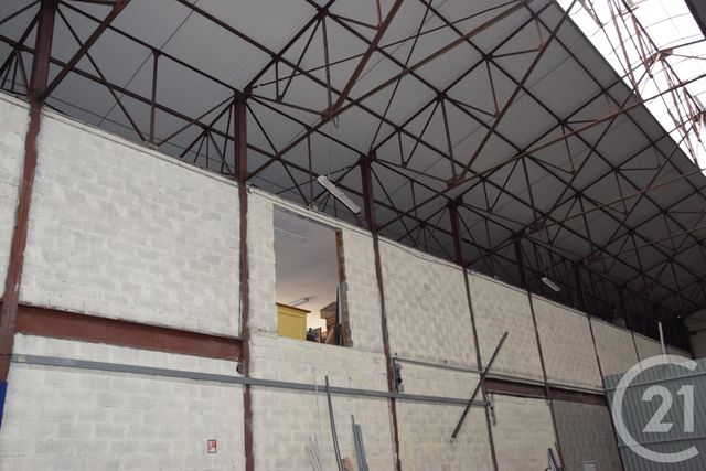 commerce à louer - 1800.0 m2 - LA CHAPELLE DE GUINCHAY - 71 - BOURGOGNE - Century 21 Coquillat Immobilier