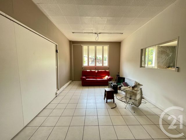 commerce à louer - 1800.0 m2 - LA CHAPELLE DE GUINCHAY - 71 - BOURGOGNE - Century 21 Coquillat Immobilier