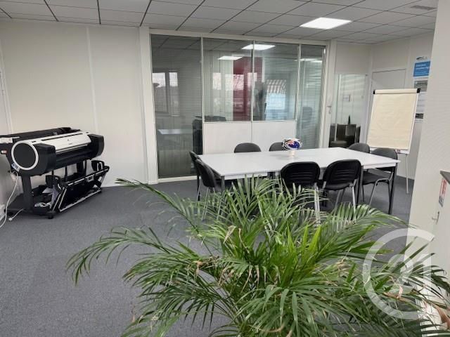 commerce à louer - 111.97 m2 - VILLEFRANCHE SUR SAONE - 69 - RHONE-ALPES - Century 21 Coquillat Immobilier