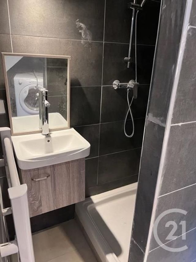 Afficher la photo en grand immeuble à vendre - 142.0 m2 - BELLEVILLE - 69 - RHONE-ALPES - Century 21 Coquillat Immobilier