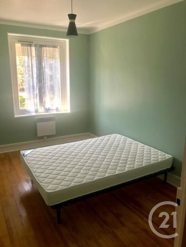 Afficher la photo en grand immeuble à vendre - 142.0 m2 - BELLEVILLE - 69 - RHONE-ALPES - Century 21 Coquillat Immobilier