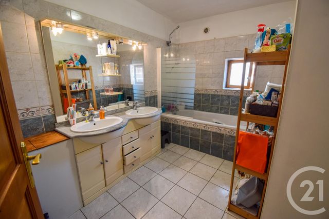 maison à vendre - 5 pièces - 189.61 m2 - ST GEORGES DE RENEINS - 69 - RHONE-ALPES - Century 21 Coquillat Immobilier