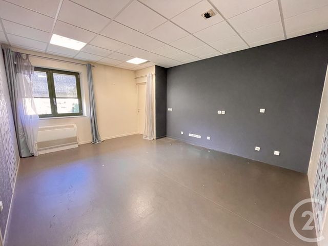 Afficher la photo en grand entreprise à louer - 120.02 m2 - BELLEVILLE - 69 - RHONE-ALPES - Century 21 Coquillat Immobilier