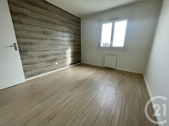 Afficher la photo en grand Appartement F3 à louer - 3 pièces - 63.0 m2 - VILLIE MORGON - 69 - RHONE-ALPES - Century 21 Coquillat Immobilier