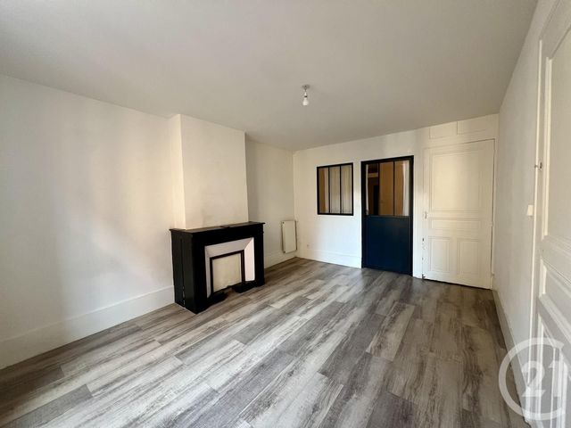 Appartement T3 à louer - 2 pièces - 61.0 m2 - MACON - 71 - BOURGOGNE - Century 21 Coquillat Immobilier