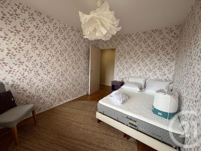 Afficher la photo en grand Appartement F2 à louer - 2 pièces - 59.0 m2 - CALUIRE ET CUIRE - 69 - RHONE-ALPES - Century 21 Coquillat Immobilier