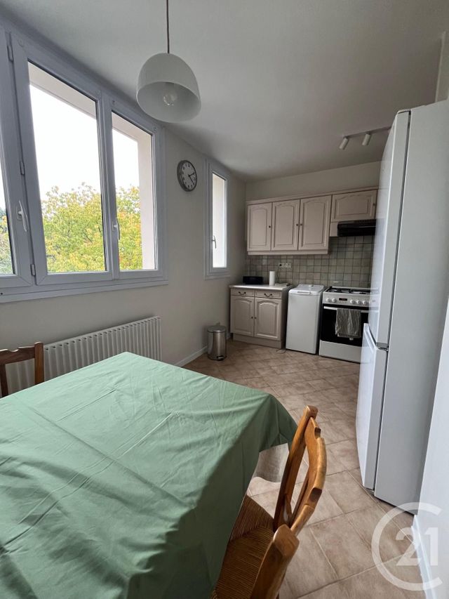 Afficher la photo en grand Appartement F2 à louer - 2 pièces - 59.0 m2 - CALUIRE ET CUIRE - 69 - RHONE-ALPES - Century 21 Coquillat Immobilier