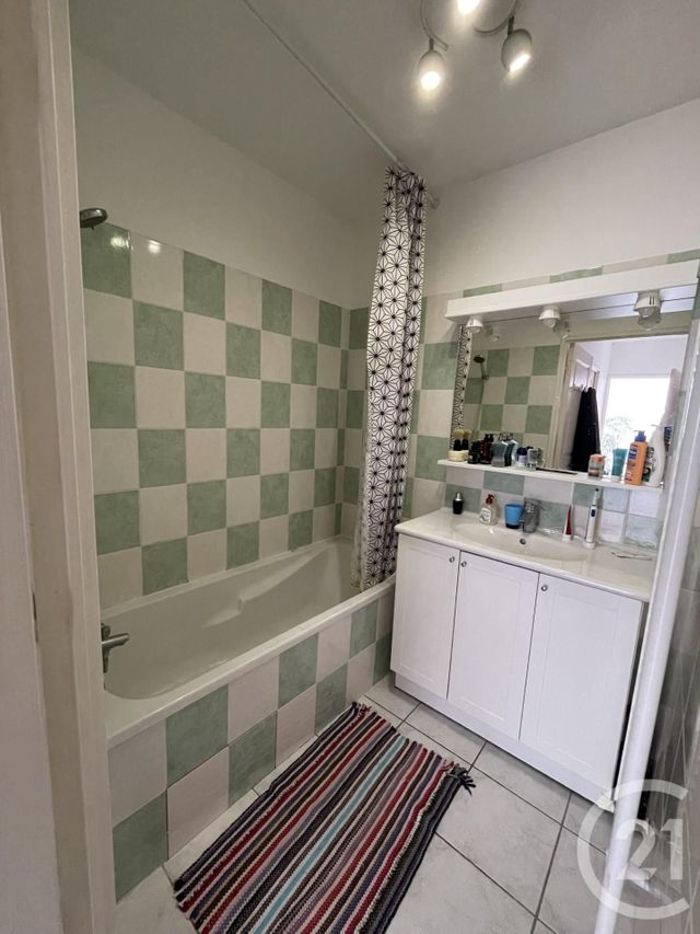 Appartement F3 à vendre - 4 pièces - 61.74 m2 - MONTMERLE SUR SAONE - 01 - RHONE-ALPES - Century 21 Coquillat Immobilier