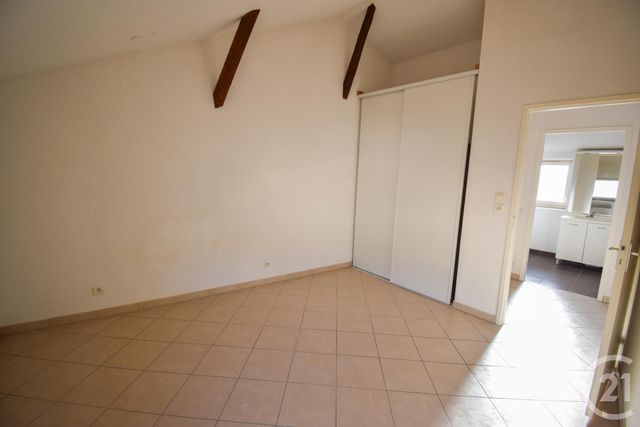 Appartement T2 à louer - 2 pièces - 54.0 m2 - JULLIE - 69 - RHONE-ALPES - Century 21 Coquillat Immobilier