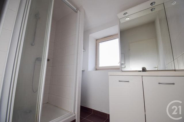 Appartement T2 à louer - 2 pièces - 54.0 m2 - JULLIE - 69 - RHONE-ALPES - Century 21 Coquillat Immobilier