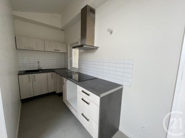 Appartement T2 à louer - 2 pièces - 31.6 m2 - BELLEVILLE - 69 - RHONE-ALPES - Century 21 Coquillat Immobilier