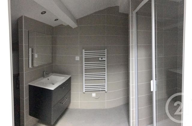 Appartement T2 à louer - 2 pièces - 31.6 m2 - BELLEVILLE - 69 - RHONE-ALPES - Century 21 Coquillat Immobilier