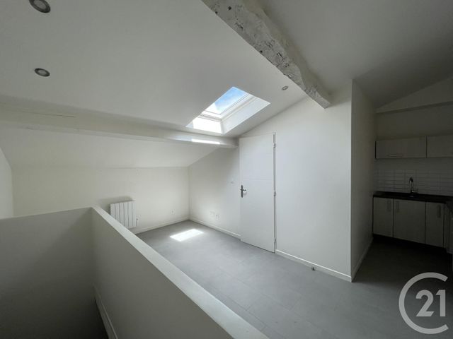 Appartement T2 à louer - 2 pièces - 31.6 m2 - BELLEVILLE - 69 - RHONE-ALPES - Century 21 Coquillat Immobilier