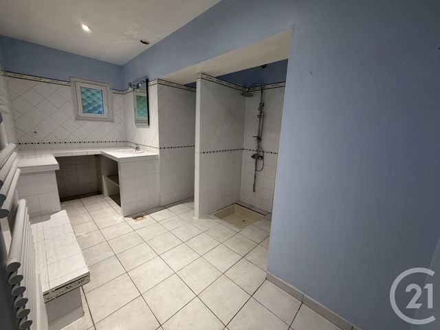 maison à louer - 5 pièces - 125.82 m2 - MONTMERLE SUR SAONE - 01 - RHONE-ALPES - Century 21 Coquillat Immobilier