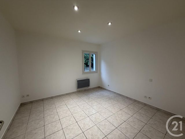 maison à louer - 5 pièces - 125.82 m2 - MONTMERLE SUR SAONE - 01 - RHONE-ALPES - Century 21 Coquillat Immobilier