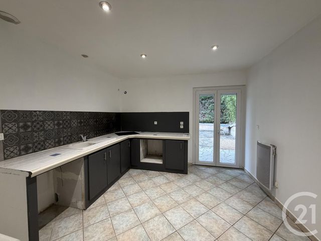 maison à louer - 5 pièces - 125.82 m2 - MONTMERLE SUR SAONE - 01 - RHONE-ALPES - Century 21 Coquillat Immobilier