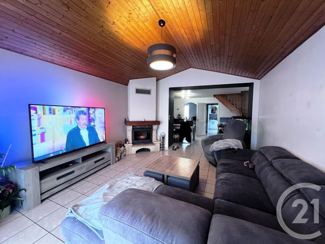 maison à louer - 5 pièces - 108.0 m2 - JULIENAS - 69 - RHONE-ALPES - Century 21 Coquillat Immobilier