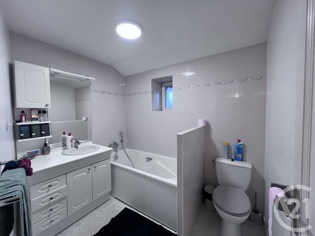 maison à louer - 5 pièces - 108.0 m2 - JULIENAS - 69 - RHONE-ALPES - Century 21 Coquillat Immobilier