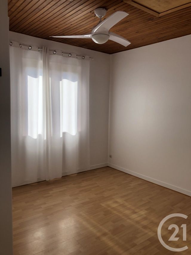 maison à louer - 5 pièces - 130.0 m2 - JULIENAS - 69 - RHONE-ALPES - Century 21 Coquillat Immobilier