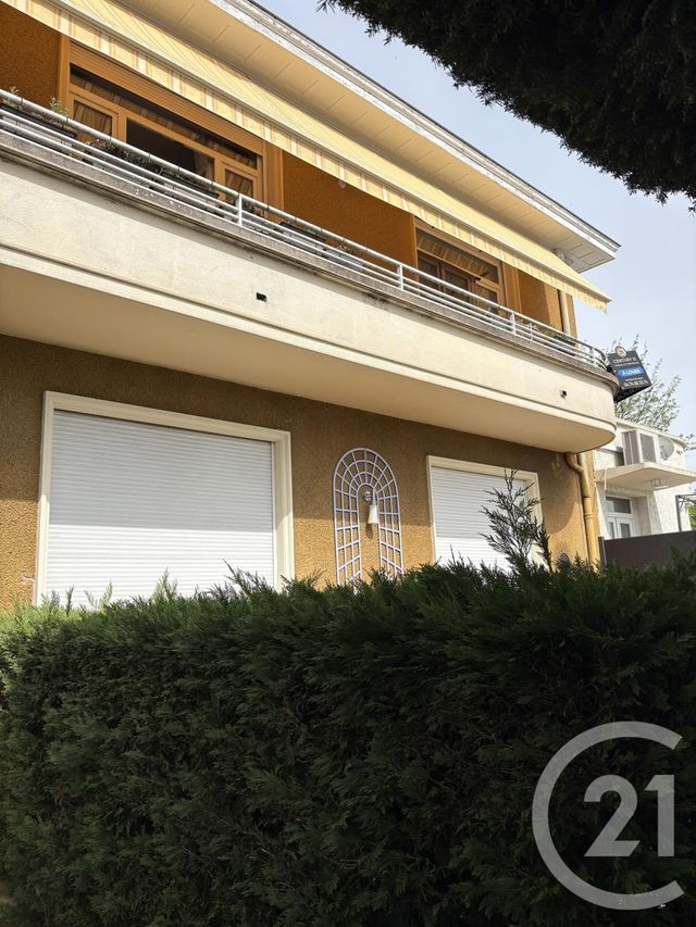 Appartement F3 à louer - 3 pièces - 93.06 m2 - BELLEVILLE - 69 - RHONE-ALPES - Century 21 Coquillat Immobilier