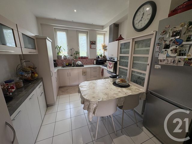 Appartement F3 à louer - 3 pièces - 93.06 m2 - BELLEVILLE - 69 - RHONE-ALPES - Century 21 Coquillat Immobilier