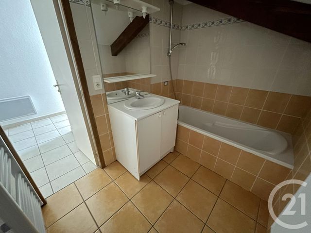 Appartement F3 à louer - 3 pièces - 49.64 m2 - BELLEVILLE - 69 - RHONE-ALPES - Century 21 Coquillat Immobilier