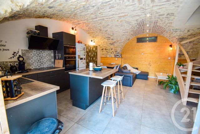 Appartement T3 à vendre - 4 pièces - 71.24 m2 - ST ETIENNE DES OULLIERES - 69 - RHONE-ALPES - Century 21 Coquillat Immobilier