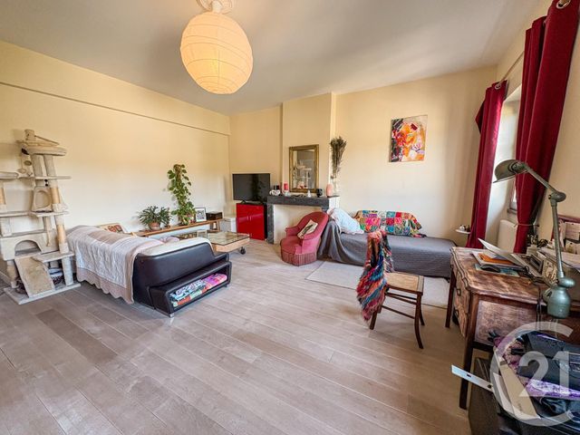 Appartement F3 à vendre - 5 pièces - 90.26 m2 - VILLEFRANCHE SUR SAONE - 69 - RHONE-ALPES - Century 21 Coquillat Immobilier