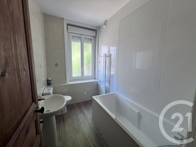 Appartement T2 à louer - 2 pièces - 38.0 m2 - FLEURIE - 69 - RHONE-ALPES - Century 21 Coquillat Immobilier