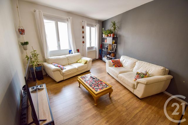 Appartement F4 à vendre - 4 pièces - 109.96 m2 - THOISSEY - 01 - RHONE-ALPES - Century 21 Coquillat Immobilier