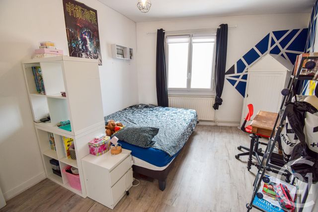 Appartement F4 à vendre - 4 pièces - 109.96 m2 - THOISSEY - 01 - RHONE-ALPES - Century 21 Coquillat Immobilier