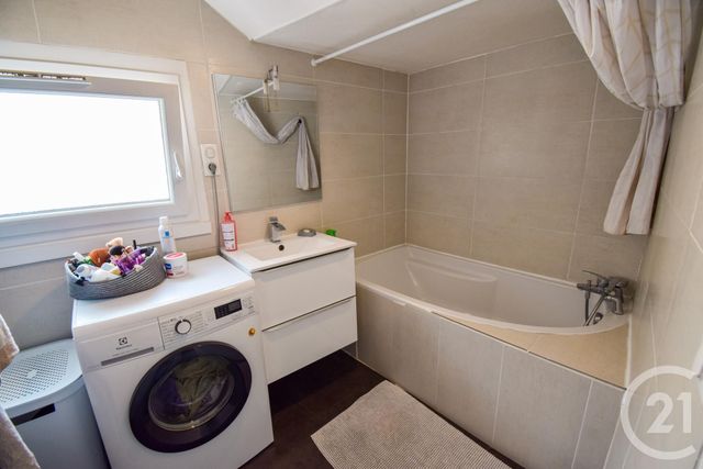 Appartement F4 à vendre - 4 pièces - 109.96 m2 - THOISSEY - 01 - RHONE-ALPES - Century 21 Coquillat Immobilier