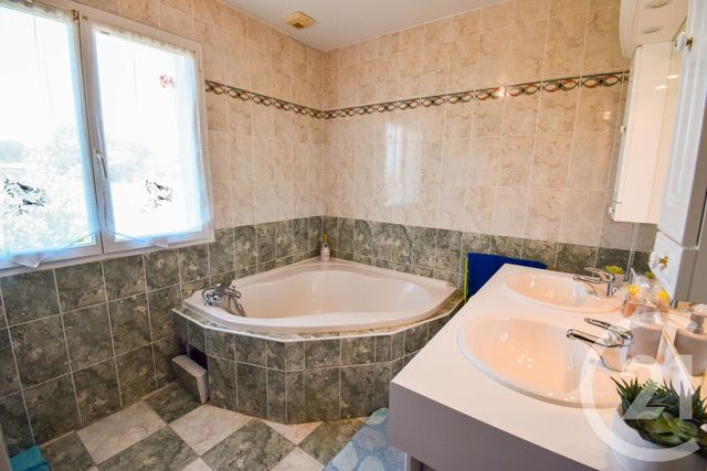 maison à vendre - 7 pièces - 141.24 m2 - MONTCEAUX - 01 - RHONE-ALPES - Century 21 Coquillat Immobilier
