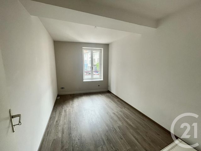 Appartement T3 à louer - 3 pièces - 52.04 m2 - BEAUJEU - 69 - RHONE-ALPES - Century 21 Coquillat Immobilier