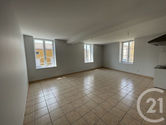 Appartement F3 à louer - 3 pièces - 65.07 m2 - ST ETIENNE DES OULLIERES - 69 - RHONE-ALPES - Century 21 Coquillat Immobilier