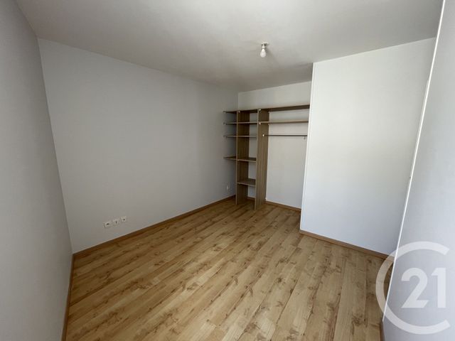 Appartement F3 à louer - 3 pièces - 65.07 m2 - ST ETIENNE DES OULLIERES - 69 - RHONE-ALPES - Century 21 Coquillat Immobilier