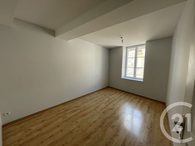 Appartement F3 à louer - 3 pièces - 65.07 m2 - ST ETIENNE DES OULLIERES - 69 - RHONE-ALPES - Century 21 Coquillat Immobilier