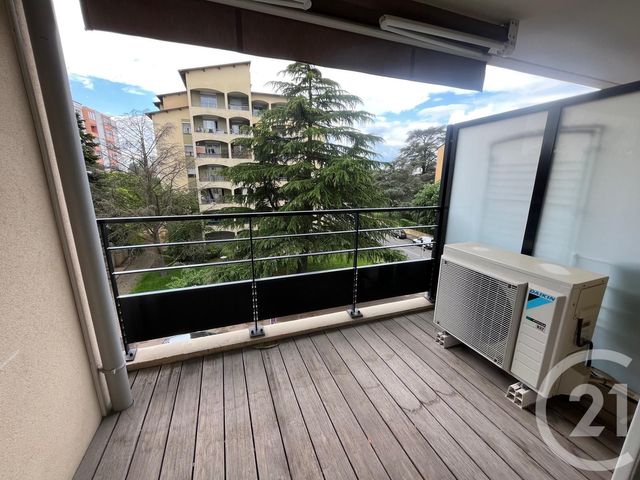 Appartement F4 à louer - 4 pièces - 81.61 m2 - VILLEFRANCHE SUR SAONE - 69 - RHONE-ALPES - Century 21 Coquillat Immobilier