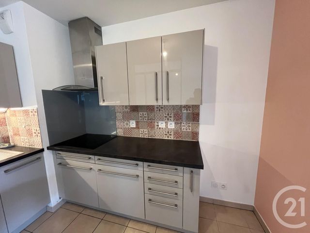 Appartement F4 à louer - 4 pièces - 81.61 m2 - VILLEFRANCHE SUR SAONE - 69 - RHONE-ALPES - Century 21 Coquillat Immobilier