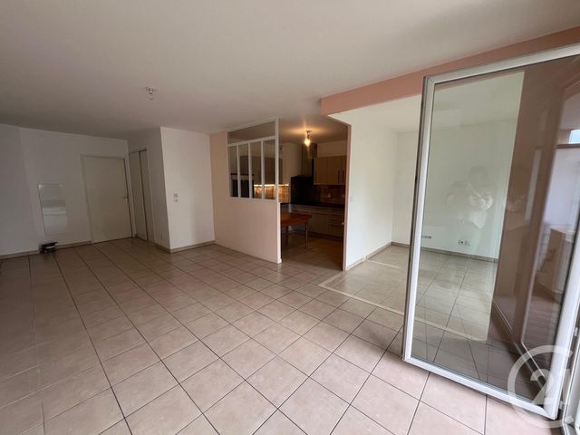 Appartement F4 à louer - 4 pièces - 81.61 m2 - VILLEFRANCHE SUR SAONE - 69 - RHONE-ALPES - Century 21 Coquillat Immobilier