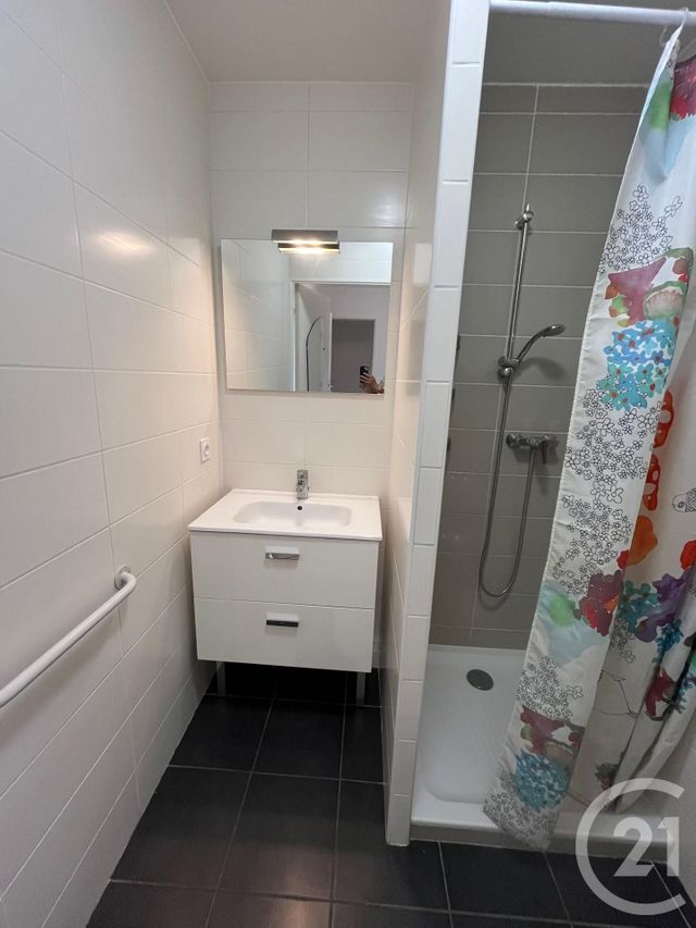 Appartement F4 à louer - 4 pièces - 81.61 m2 - VILLEFRANCHE SUR SAONE - 69 - RHONE-ALPES - Century 21 Coquillat Immobilier