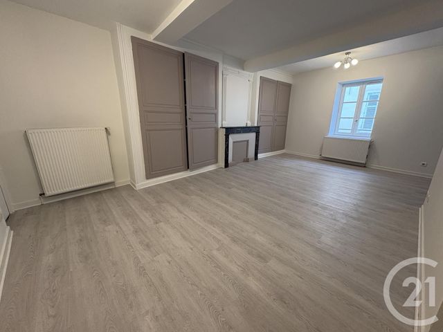 Appartement F4 à louer - 4 pièces - 78.55 m2 - BELLEVILLE - 69 - RHONE-ALPES - Century 21 Coquillat Immobilier