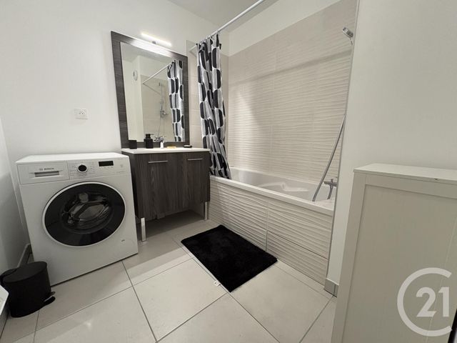 Appartement F3 à louer - 3 pièces - 63.37 m2 - BELLEVILLE EN BEAUJOLAIS - 69 - RHONE-ALPES - Century 21 Coquillat Immobilier